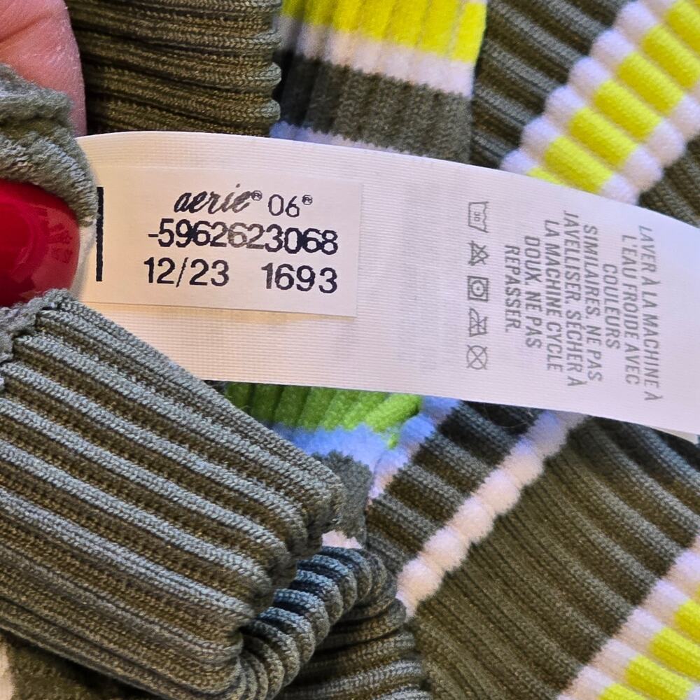 Offline by Aerie Tee Womens Medium Olive Green/Yellow Seamless Rib Scoop Neck - Picture 6 of 11